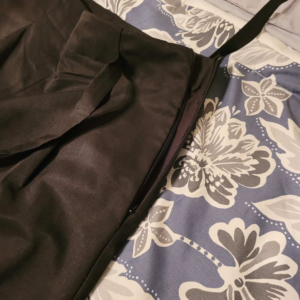 Christian Dior Black Women's Pants & Vest Set w/pin - Picture 4 of 4